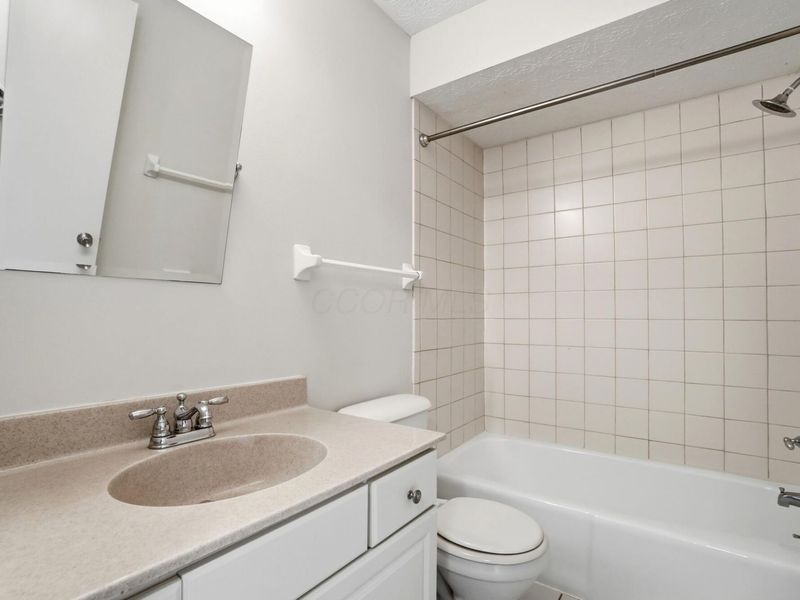 7111 White Butterfly Lane, Reynoldsburg, OH 43068 Photo 48