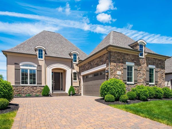 3288 Wolf Ridge Drive, Dublin, OH 43017