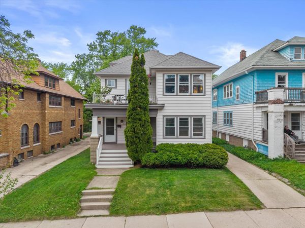 2016 E Newton Ave, Shorewood, WI 53211