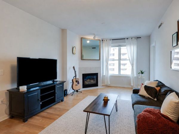 360 W Washington Avenue, Unit 712, Madison, WI 53703