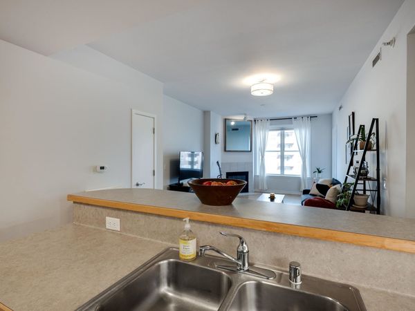 360 W Washington Avenue, Unit 712, Madison, WI 53703