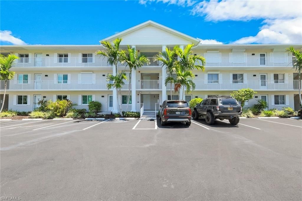 3051 Sandpiper Bay Cir, Unit I304, Naples, FL 34112 Photo