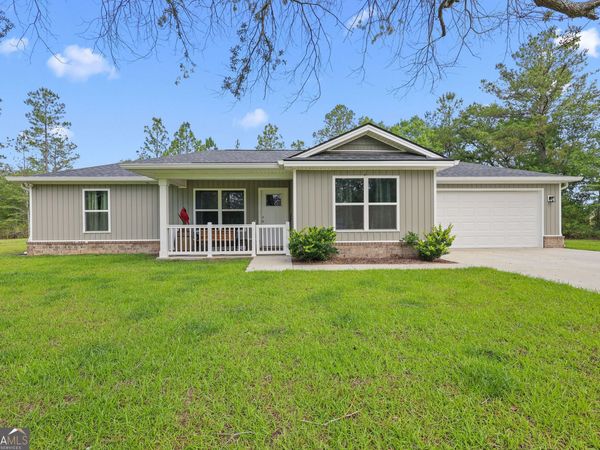 76 Tree Top Lane, Jesup, GA 31545