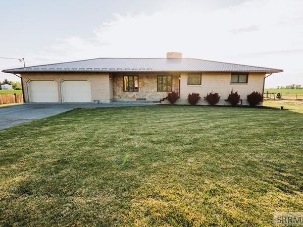 202 Cottonwood Lane, BLACKFOOT, ID 83211