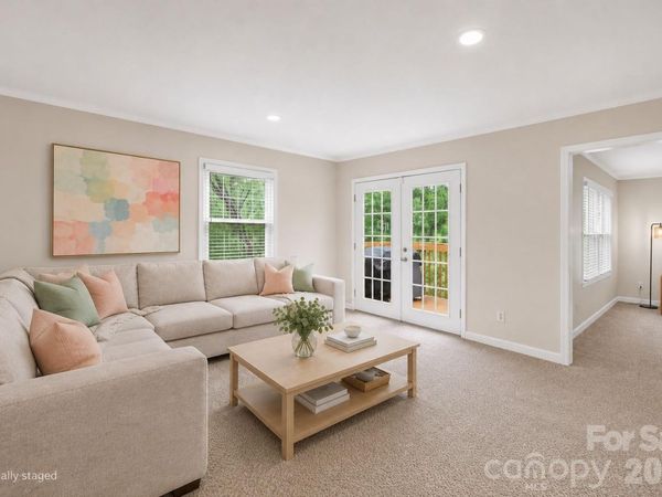 6724 Constitution Lane, Charlotte, NC 28210