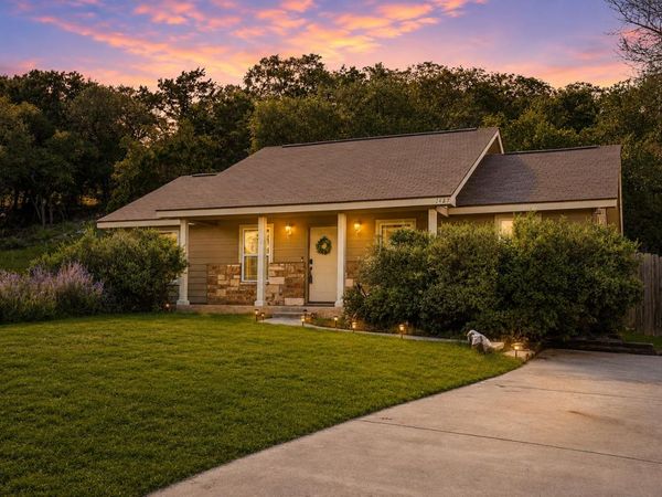 1427 Bonnyview DR, Canyon Lake, TX 78133