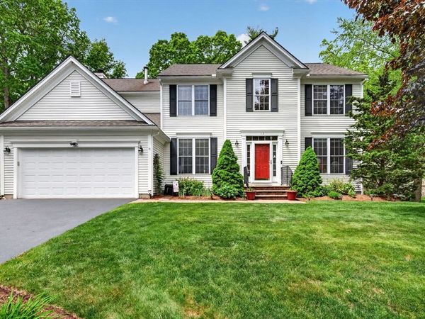 23 Palomino Dr, North Andover, MA 01845