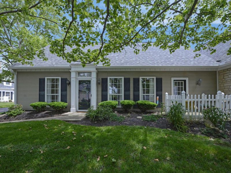 2500 Swan Drive , Grove City, OH 43123 Photo 2