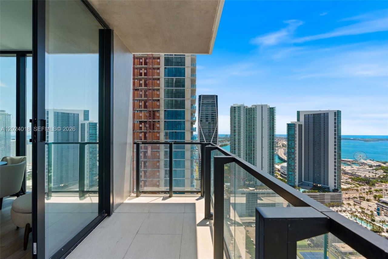20 NE 11th 20 NE 11th St, Unit 4504, Miami, FL 33132 Photo