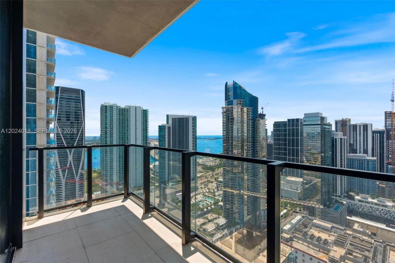 20 NE 11th 20 NE 11th St, Unit 4504, Miami, FL 33132 Photo