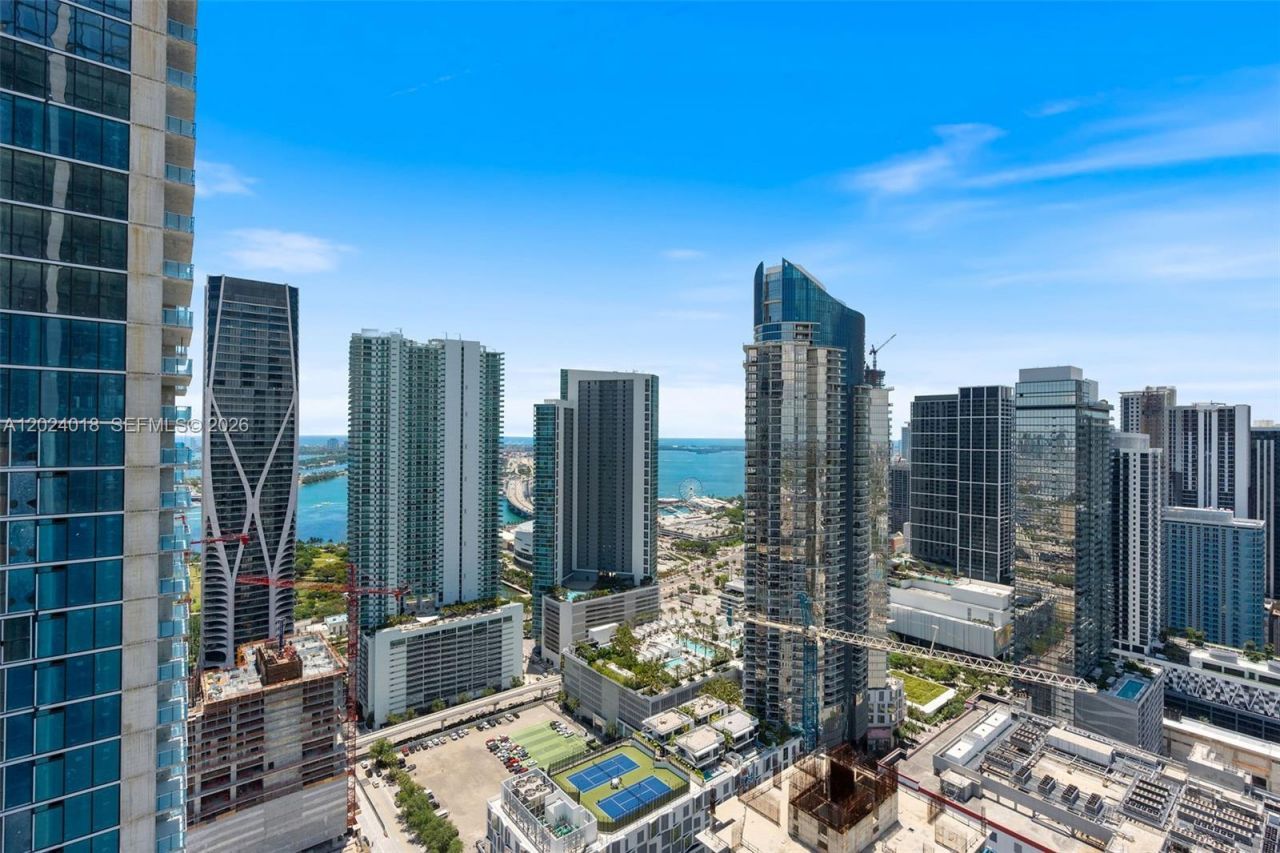 20 NE 11th 20 NE 11th St, Unit 4504, Miami, FL 33132 Photo