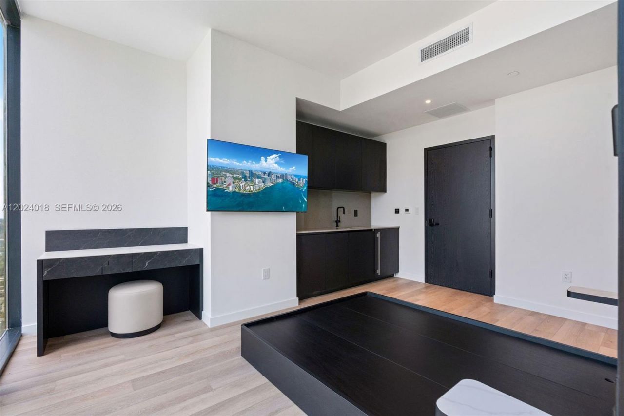 20 NE 11th 20 NE 11th St, Unit 4504, Miami, FL 33132 Photo