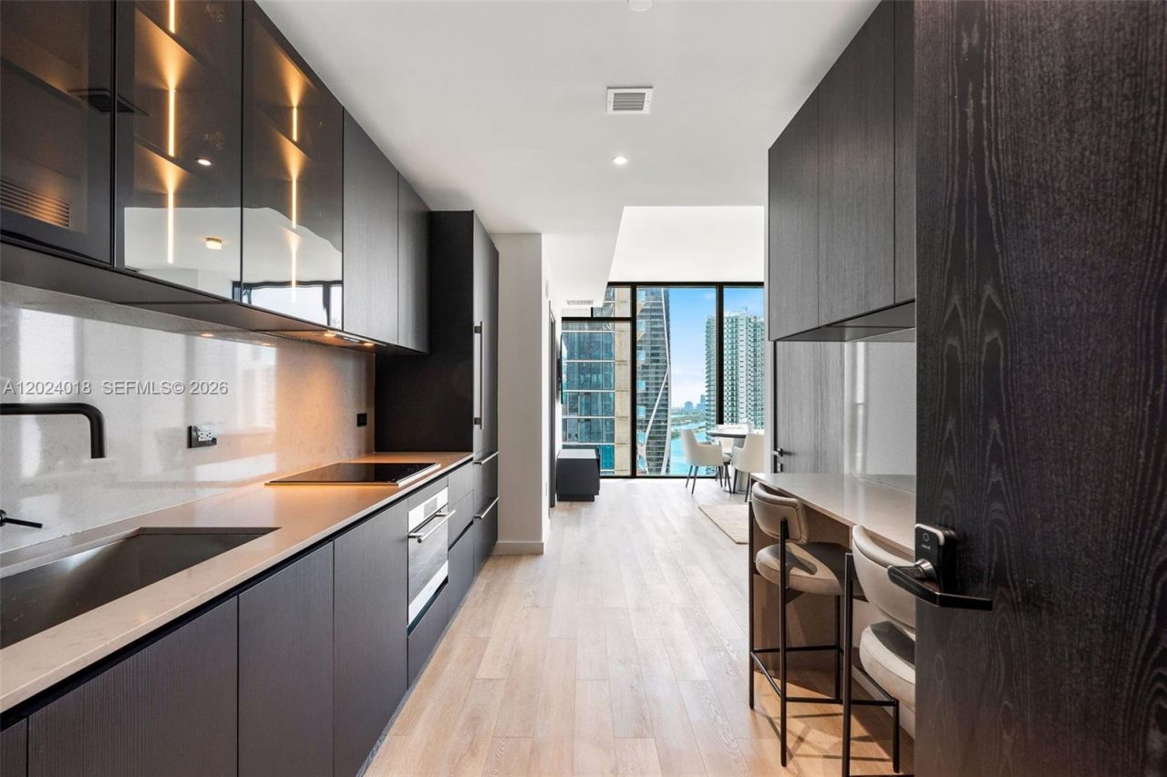 20 NE 11th 20 NE 11th St, Unit 4504, Miami, FL 33132 Photo