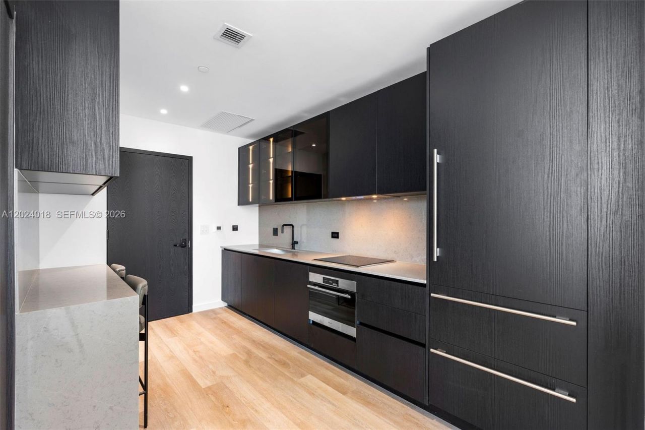 20 NE 11th 20 NE 11th St, Unit 4504, Miami, FL 33132 Photo