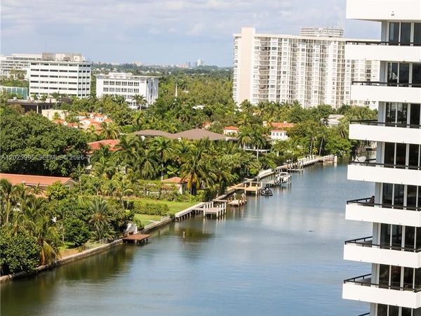 3100 Collins Ave , Unit 1106, Miami Beach, FL 33140