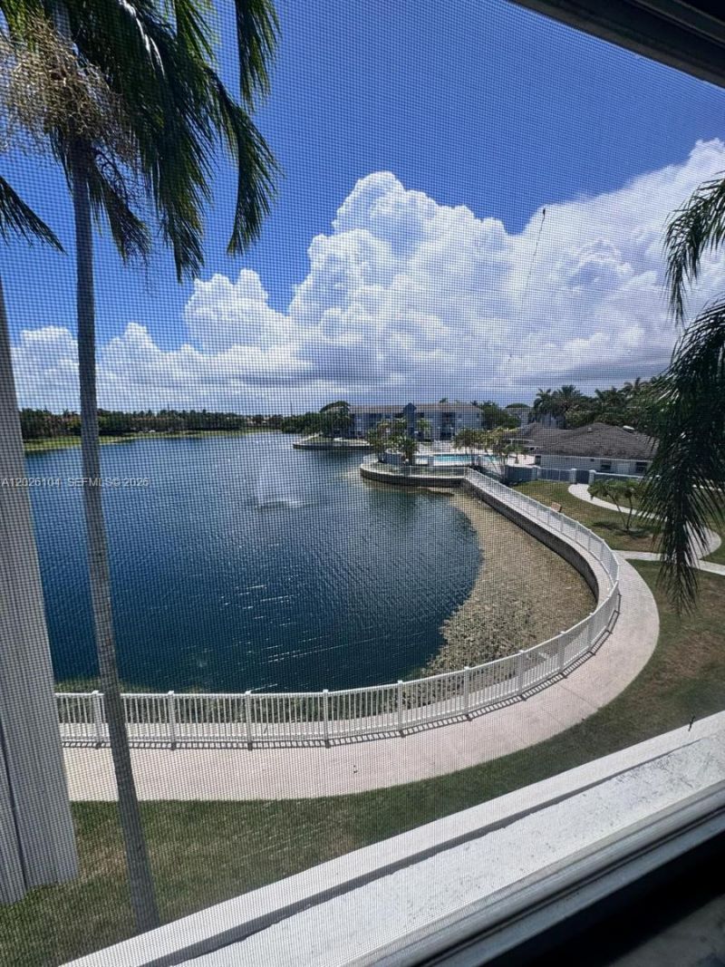 8600 SW 212th St, Unit 308, Cutler Bay, FL 33189 Photo