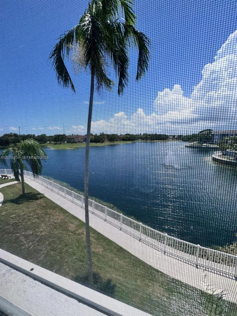 8600 SW 212th St, Unit 308, Cutler Bay, FL 33189 Photo