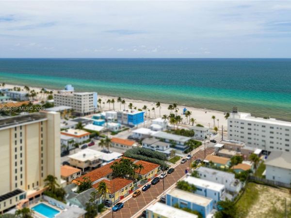 335 Georgia St , Hollywood, FL 33019
