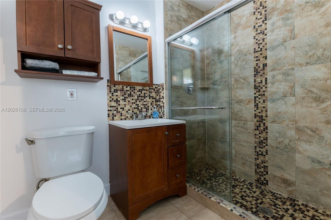 335 Georgia St , Hollywood, FL 33019 Photo