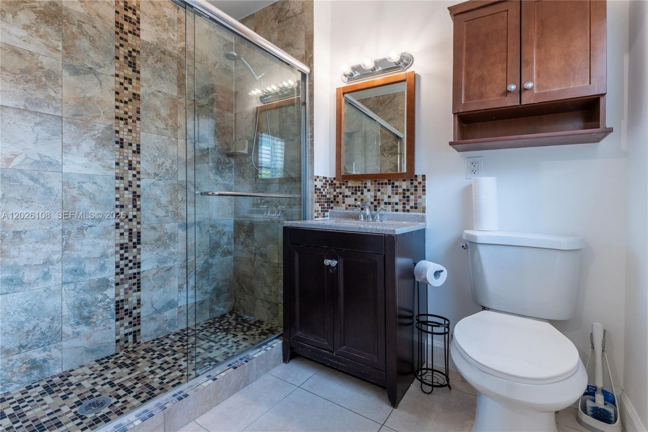 335 Georgia St , Hollywood, FL 33019 Photo