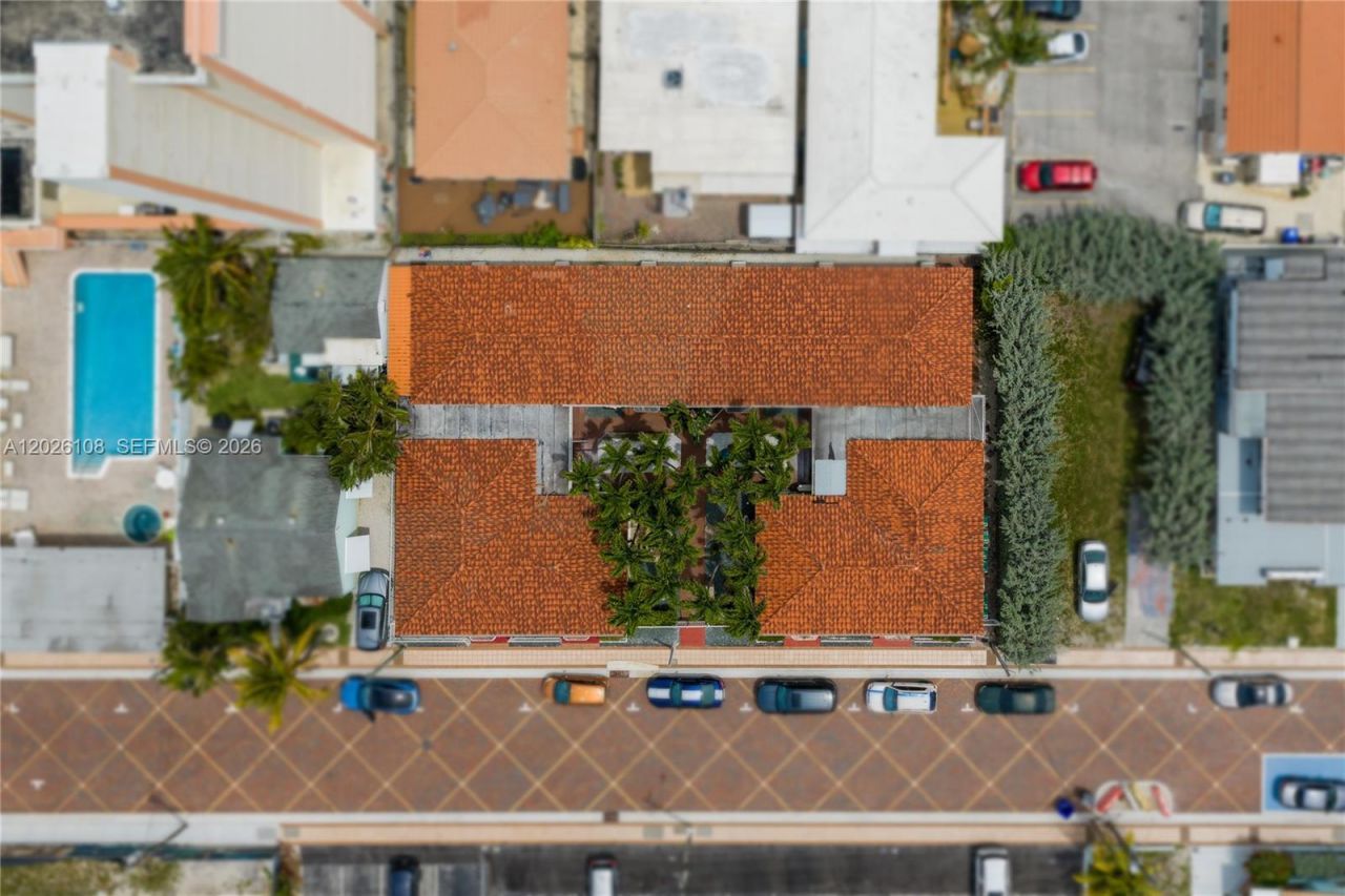 335 Georgia St , Hollywood, FL 33019 Photo