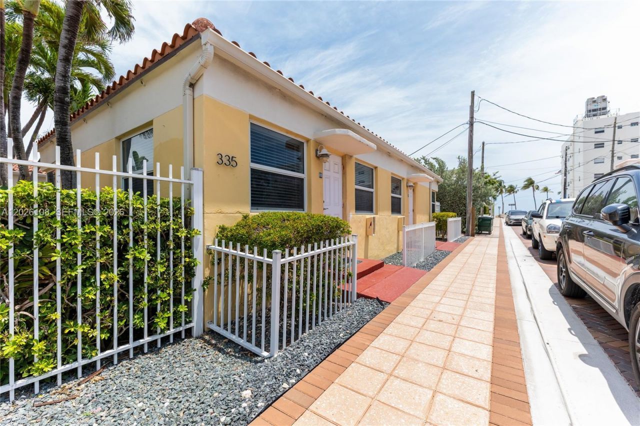 335 Georgia St , Hollywood, FL 33019 Photo