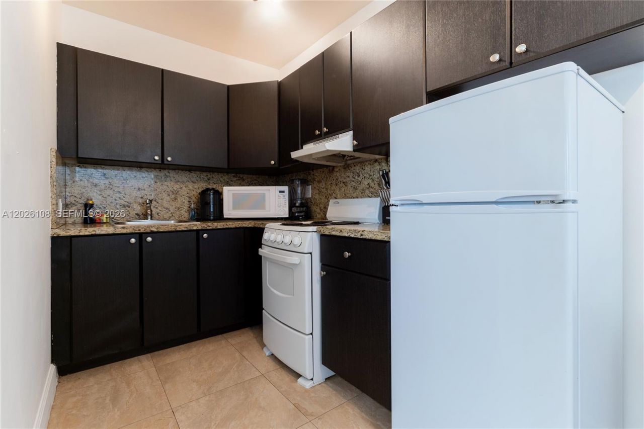 335 Georgia St , Hollywood, FL 33019 Photo