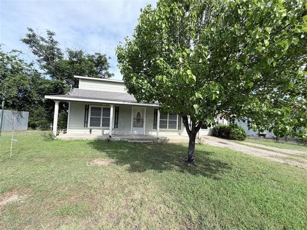403 N Reagan Street , Hamilton, TX 76531