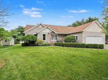 5183 Owosso Road, Handy Twp, MI 48836
