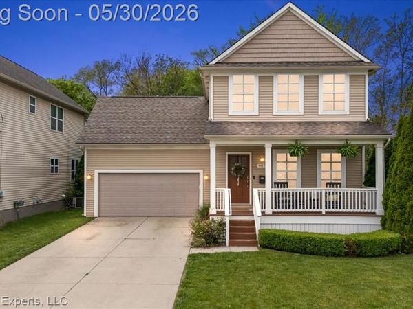 487 N Washington Avenue, Clawson, MI 48017