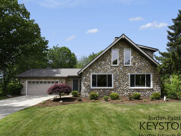 5964 Chicago Drive, Zeeland, MI 49464
