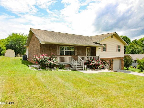 311 Newman Drive, Kodak, TN 37764