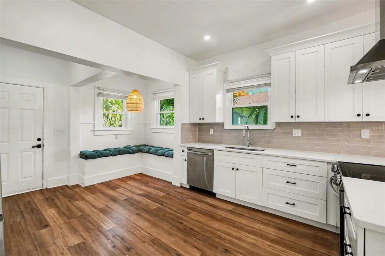 2527 Highland Street S, Saint Petersburg, FL 33705 Photo