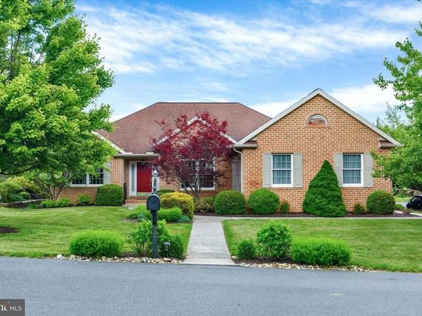 920 WOODLEY DRIVE, MECHANICSBURG, PA 17050