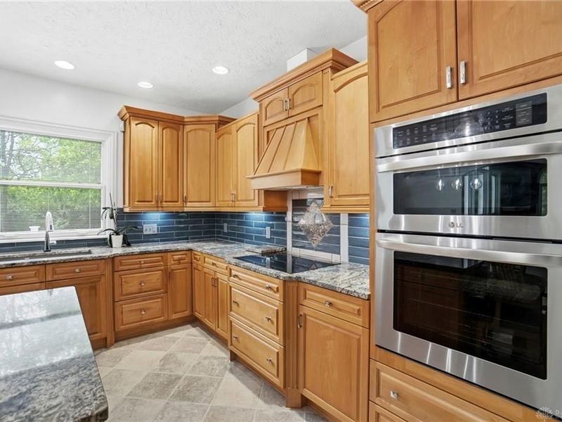 7277 Southview Court Court, Clearcreek Township, OH 45066 Photo 31