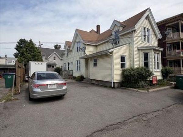 6 Hampden Pl, Lynn, MA 01902