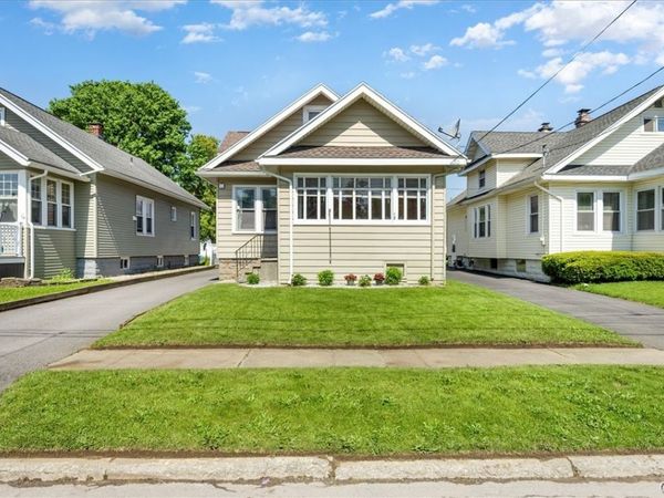 9 Russell Avenue , Yorkville, NY 13495