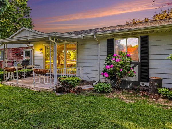 5851 Leisure South Drive SE, Grand Rapids, MI 49548