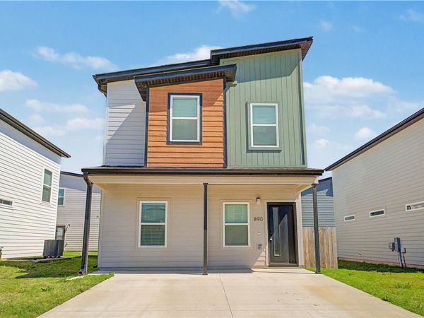 890 Tennessee Avenue , Bentonville, AR 72713
