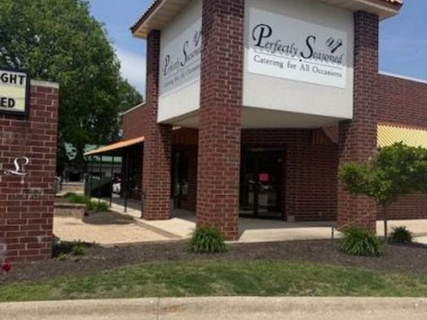 11015 Main St, Roscoe, IL 61073