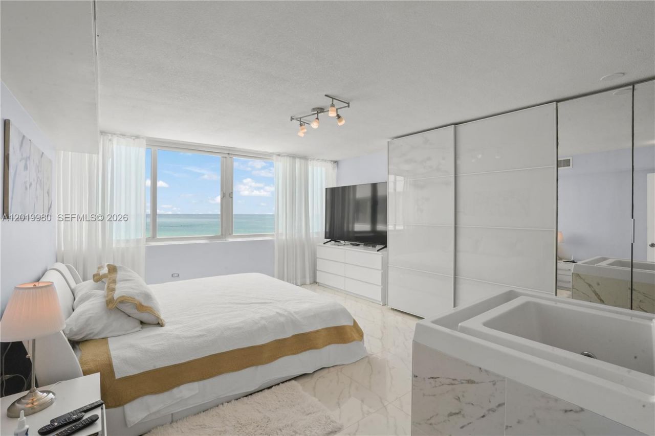 7135 Collins Ave , Unit 712, Miami Beach, FL 33141 Photo