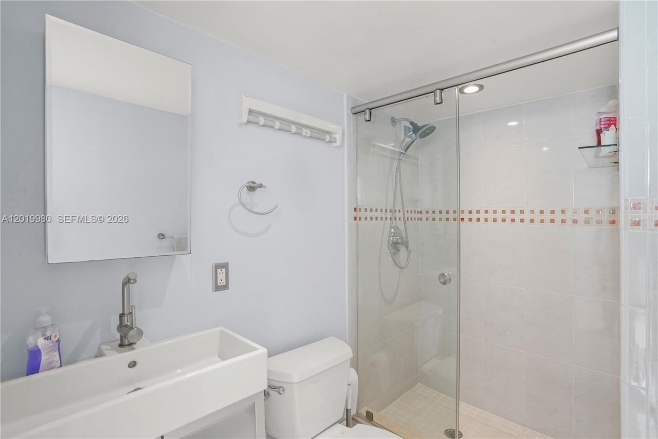 7135 Collins Ave , Unit 712, Miami Beach, FL 33141 Photo