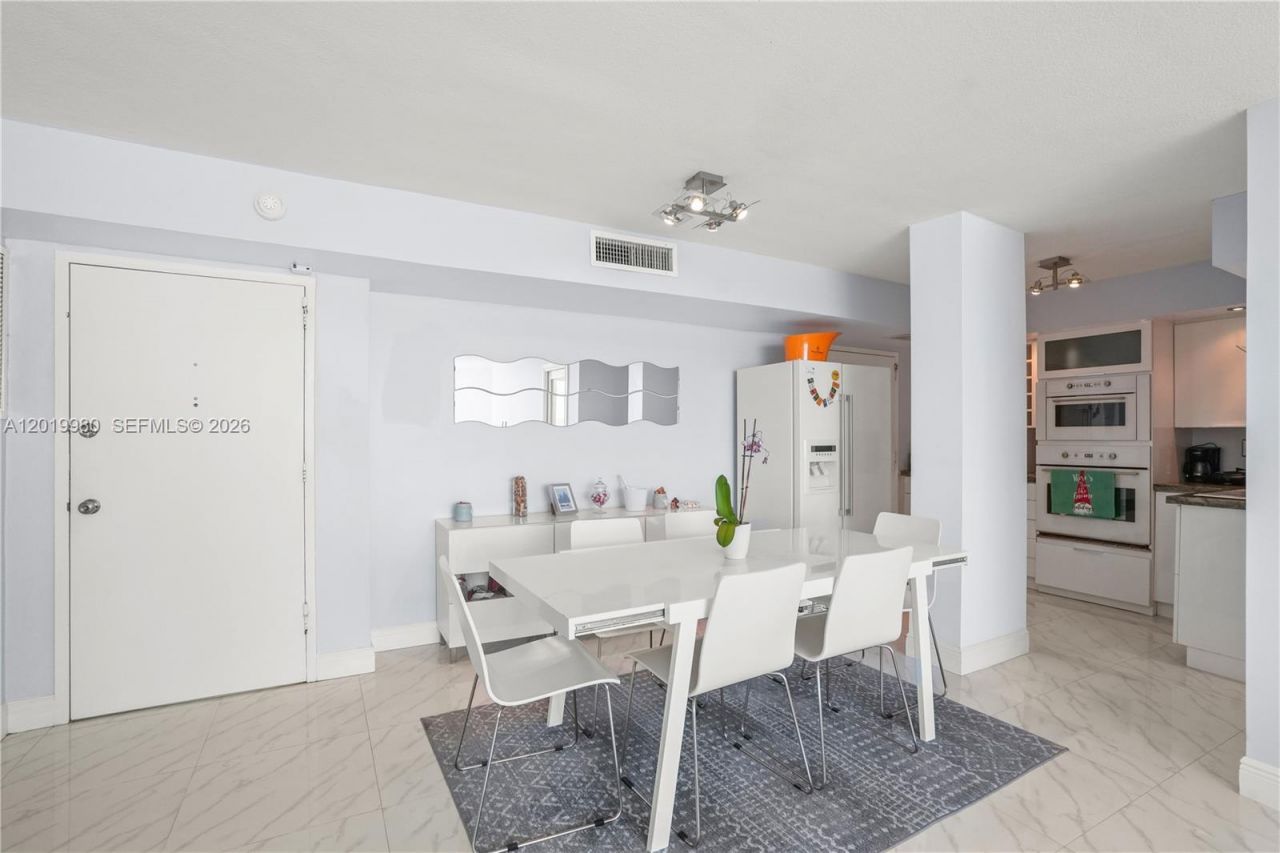 7135 Collins Ave , Unit 712, Miami Beach, FL 33141 Photo