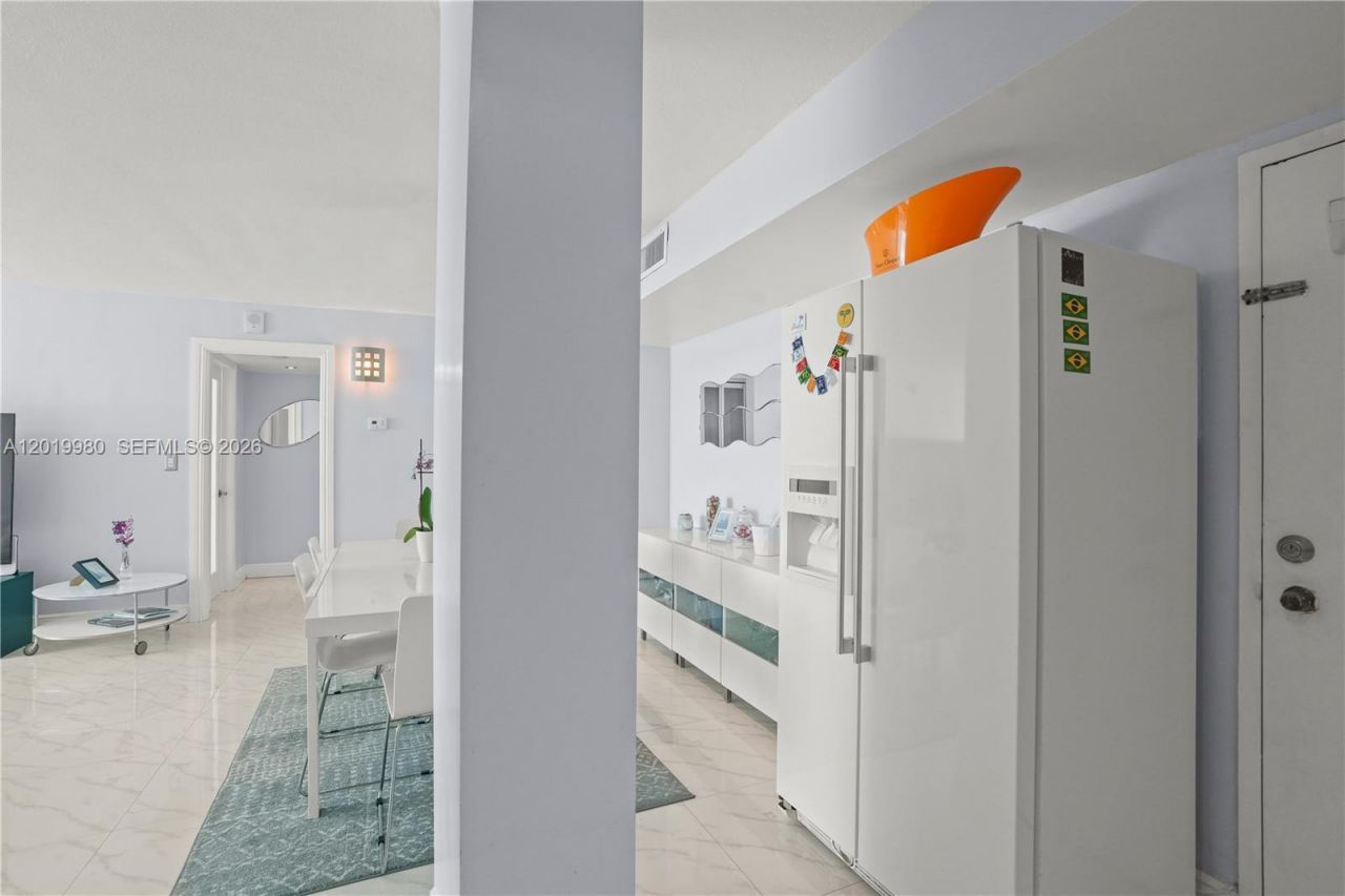 7135 Collins Ave , Unit 712, Miami Beach, FL 33141 Photo