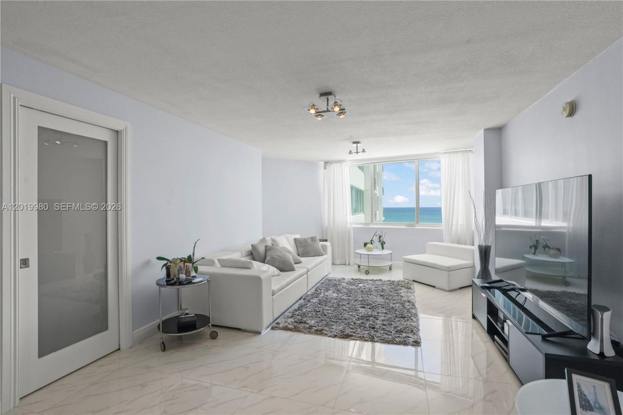 7135 Collins Ave , Unit 712, Miami Beach, FL 33141 Photo