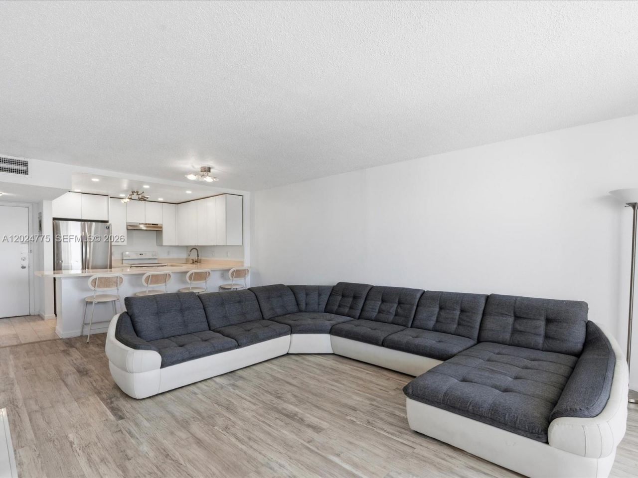 1817 S Ocean Dr , Unit 918, Hallandale Beach, FL 33009 Photo