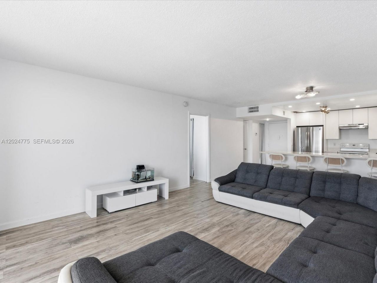 1817 S Ocean Dr , Unit 918, Hallandale Beach, FL 33009 Photo