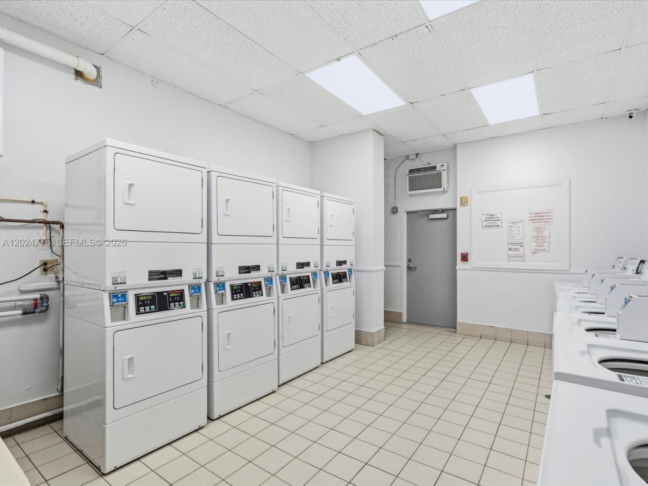 1817 S Ocean Dr , Unit 918, Hallandale Beach, FL 33009 Photo