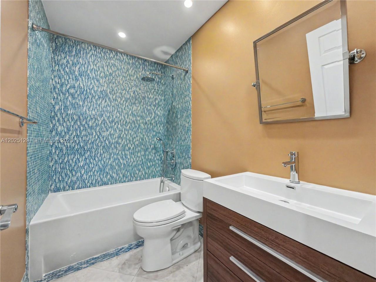 500 Bonnie Brae Way, Unit 17, Hollywood, FL 33021 Photo