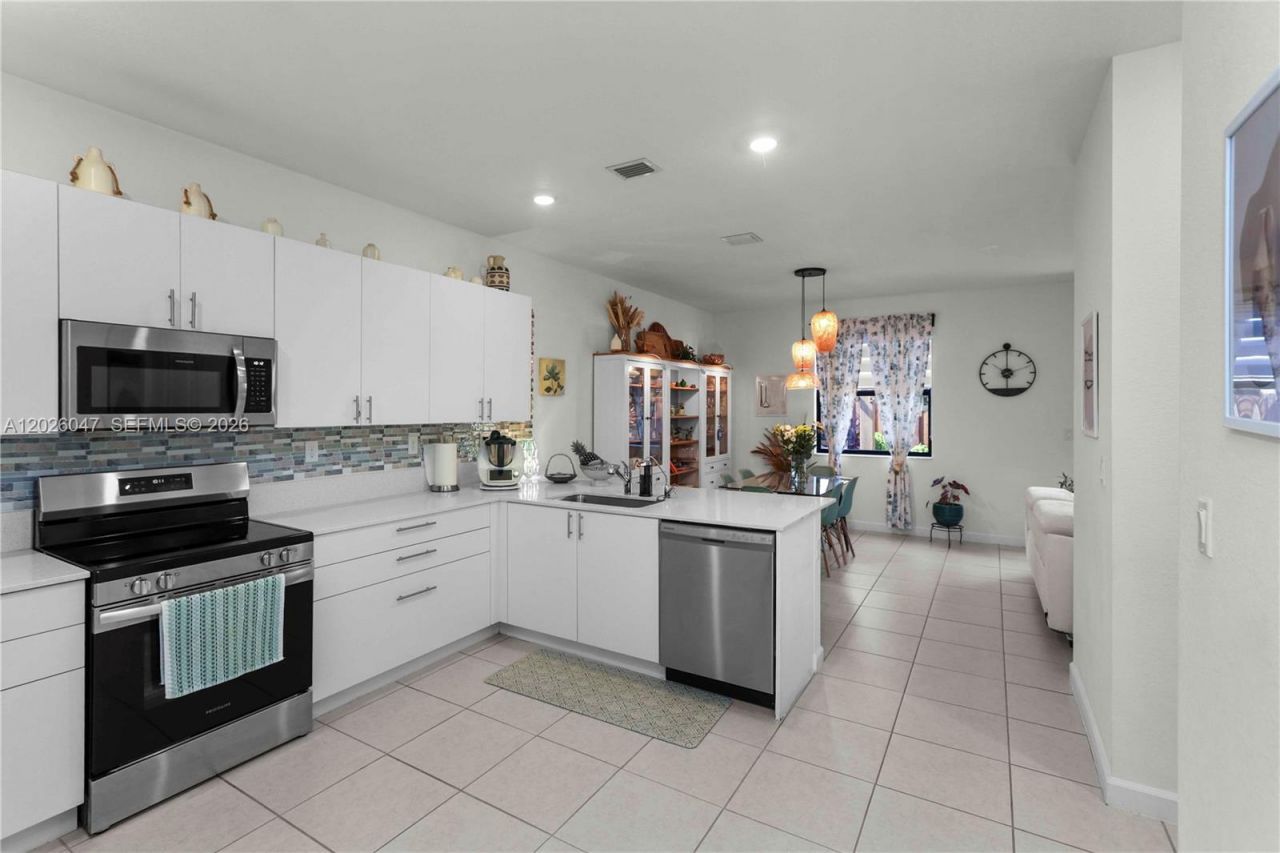 12862 SW 231st St , Miami, FL 33170 Photo
